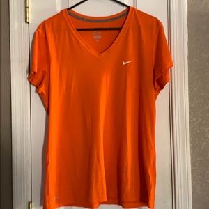 Orange XL Nike T-shirt